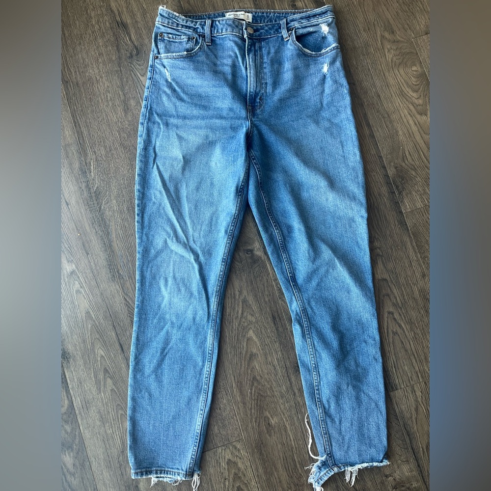 Abercrombie & Fitch Medium Wash The Skinny High Rise Women’s Jeans Curve Love